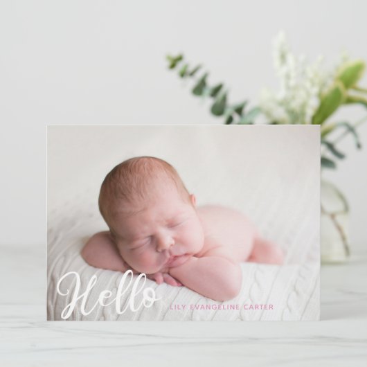 hallo Baby Girl Foto Eenvoudig script roze geboort Aankondiging (Staand voorkant)