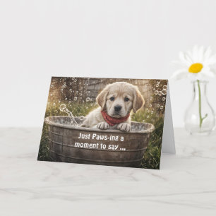Hallo Hallo Schattige Yellow Lab Puppy in een badk Kaart
