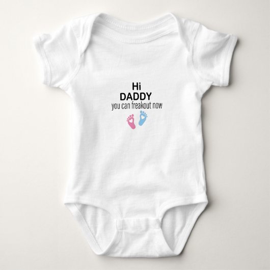 Hallo pappa je kunt er nu uitkomen, Baby Gift Firs Romper (Voorkant)