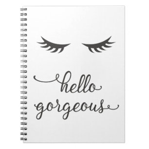 hallo prachtige Eyelashes in donkergrijze laptop Notitieboek