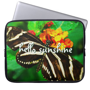 Hallo Sunshine Script Zwart Wit Streep Vlinder Laptop Sleeve