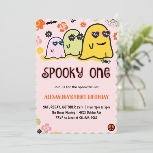 Halloween 1er anniversaire invitations Éffrayant u (Debout devant)