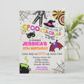 Halloween Anniversaire Invitation Spooktacular Par (Debout devant)