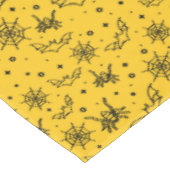 Halloween Bats Spiders Web op Small Yellow Tafelkleed (Gekanteld)