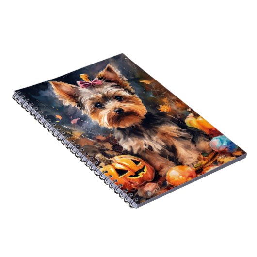 Halloween Biewer Terrier met pompoenen eng Notitieboek (Rechterzijde)