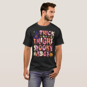 Halloween Ghost Thick Dame Spooky Vibes Season 2 T-shirt (Voorkant volledig)