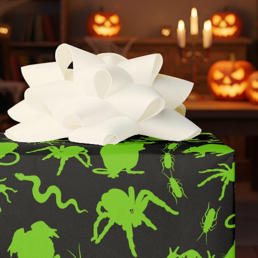 Halloween Green Creepy Crawlies Rats Toads Spinnen Cadeaupapier
