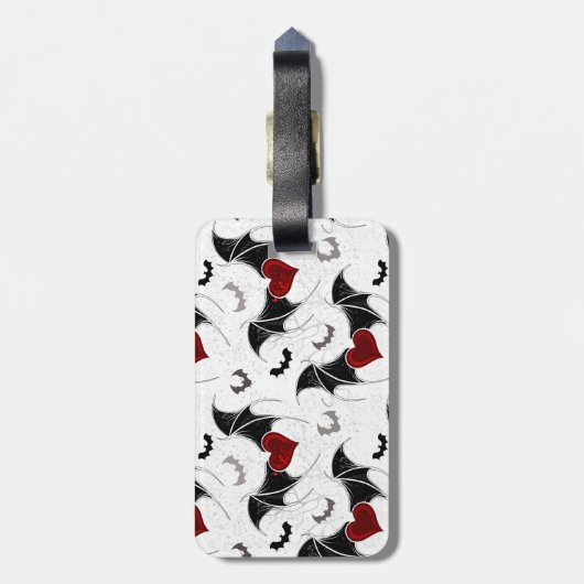 Halloween hart met zwarte vleermuisvleugels bagagelabel (Achterkant verticaal)