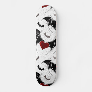 Halloween hart met zwarte vleermuisvleugels skateboard