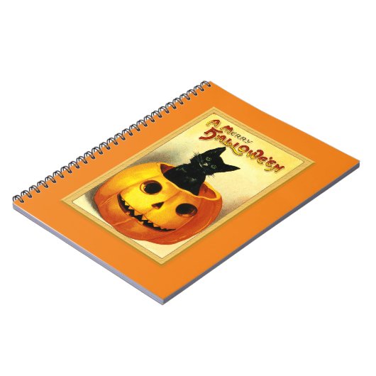 Halloween Kitty zit in Jack O Lantern Notitieboek (Linkerzijde)