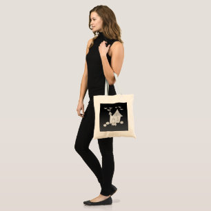 Halloween nacht met spookhuis, vleermuizen, pompoe tote bag