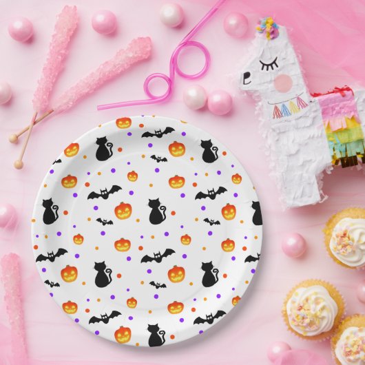 Halloween pompoenen, vleermuizen en katten op wit papieren bordje (Feest)
