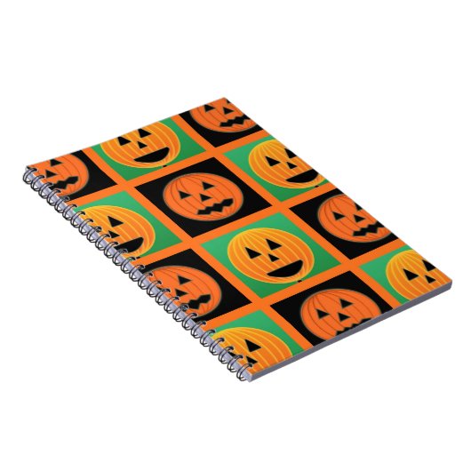 Halloween-pompoengezicht Notitieboek (Rechterzijde)