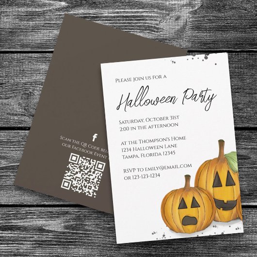Halloween Simple Cute Pumpkin QR Code Social Media Kaart