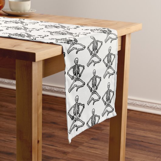 Halloween Skeleton Table Runner Korte Tafelloper (Voorbeeld)