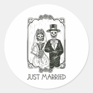 Halloween Skeletons bruid en bruidegom net getrouw Ronde Sticker