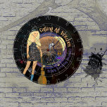 Halloween sorcière Anniversaire Cible de flechette<br><div class="desc">Ton anniversaire est-il en octobre ? Vous voulez jouer à des jeux ? Et une CIBLE DE FLECHETTES d'anniversaire d'Halloween ? C'est un design génial avec une sorcière d'Halloween en robe noire qui fait une brasserie, avec un arbre, une chouette de lune, et une araignée pourpre rampante dans l'arrière -...</div>