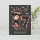 Halloween Sorcière rose Invitation Anniversaire (Debout devant)