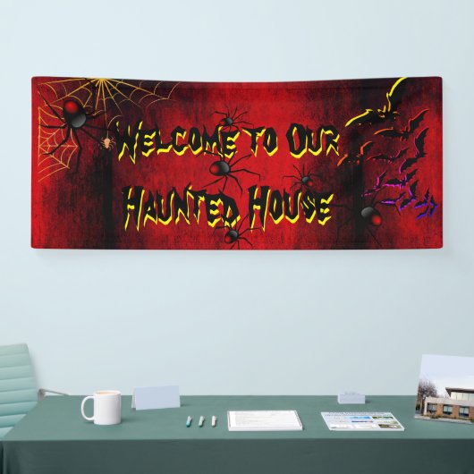 Halloween Spokenhuis Spinnen Vleermuizen Bloedrood Spandoek (Beurs)