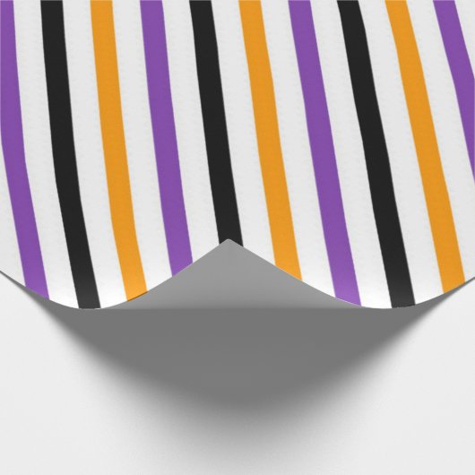 Halloween Stripes – Bold Diagonal Pattern Cadeaupapier (Hoek)