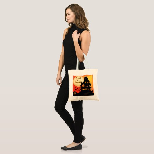 Halloween-Trick or treat in haunted House Tote Bag (Voorkant (model))