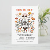Halloween Trick or Treat Party Invitation (Debout devant)