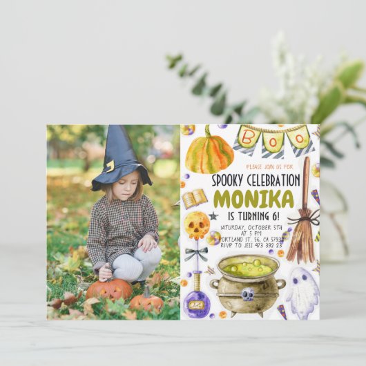 Halloween Witch Cauldron Invitation Anniversaire (Debout devant)