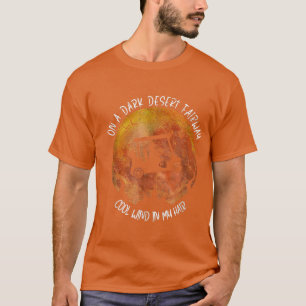 Halloween Witch die Golf Cart op een donkere woest T-shirt