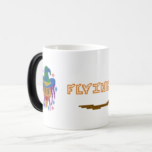 Halloween Witch met Bezem – Pixel Art Magische Mok (Voorkant links)