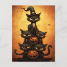 Halloween zwarte katten zitten op pompoenen.