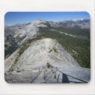 Halve dome die van de Kabels kijkt - Yosemite Muismat