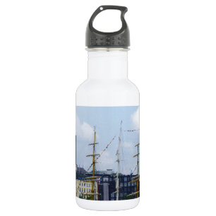 Hamburg Harbour Hafen Michel Deutschland Schiffe Waterfles