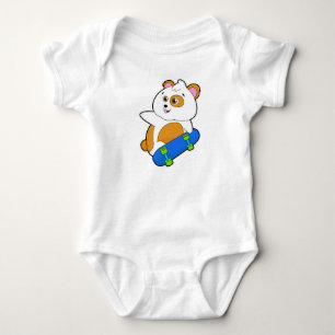 Hamster als Skater met Skateboard Romper