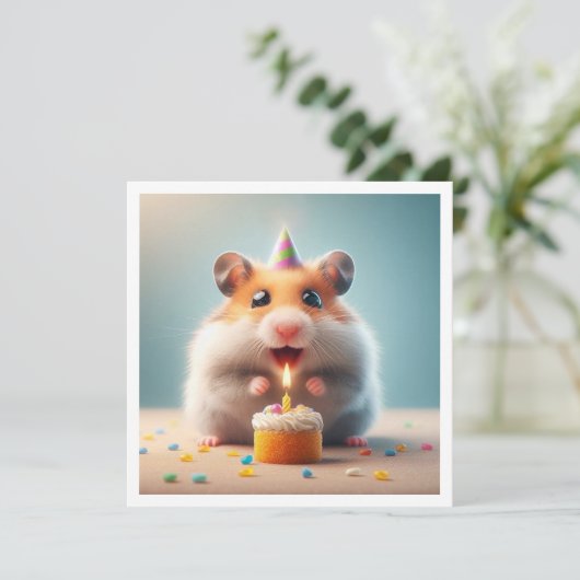 Hamster mangeant gâteau invitation anniversaire (Debout devant)
