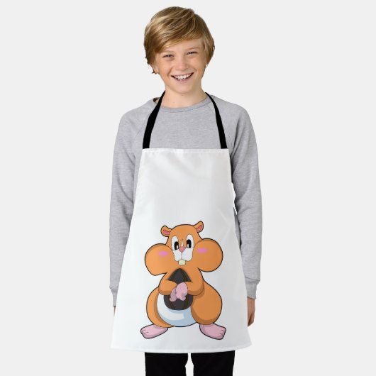 Hamster met Walnut Schort (Gedragen)