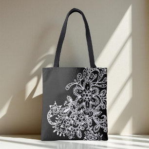 Hand Drawn Black and White Mandala Flowers Doodle Draagtas
