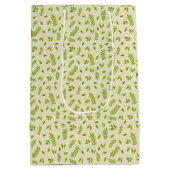 Hand-Drawn Botanical Nature Seamless Pattern  Medium Cadeauzakje (Achterkant)