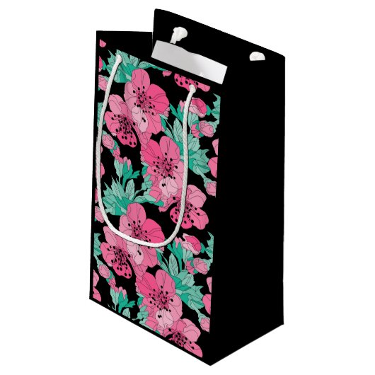 Hand Drawn Decorative Cherry Blossom Pattern Klein Cadeauzakje (Achterkant Gekanteld)