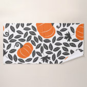 Hand drawn seamless pattern with pumpkins and leav (Serviette de bain)