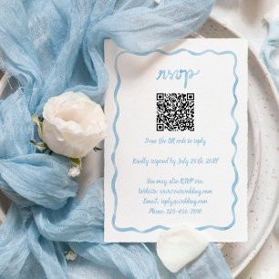 Hand Geïllustreerde Wavy Lijst Lichtblauwe QR-code RSVP Kaartje