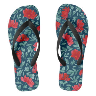 Hand getrokken rode bloemen op blauwe achtergrond teenslippers