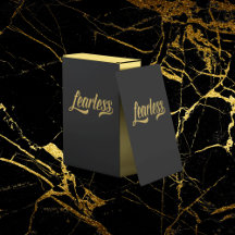 Hand Lettered Script Fearless Gold Glitter Zwart