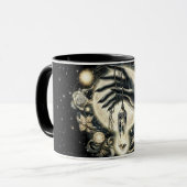 Hand met een kristal onder het maanlicht mok (Voorkant links)