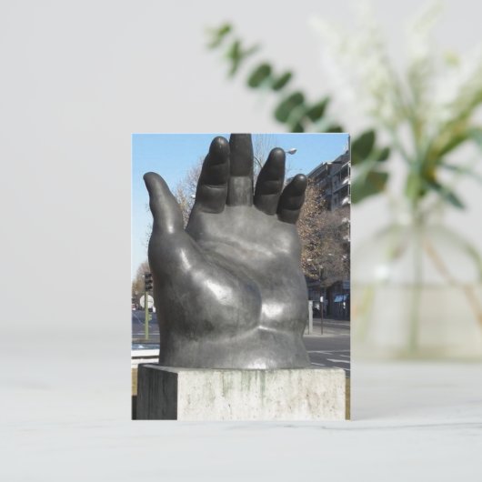 Hand. Schets van Fernando Botero (geb. 1932) in t Briefkaart (Staand voorkant)