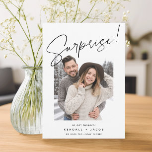 Hand Sketched Verrassend Verloving Aankondiging