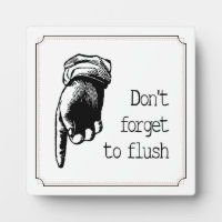  hand spoelen de toiletgordel in de badkamer