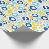 Handbeschilderde cirkels in blauw en geel cadeaupapier (Hoek)