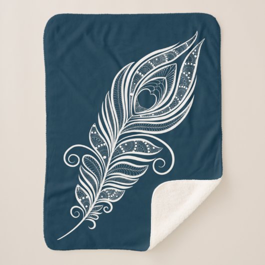 Handdrawn peacock feather in henna style sherpa deken (Voorkant)