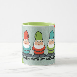 Handen met mijn Gnomies Homies Mok