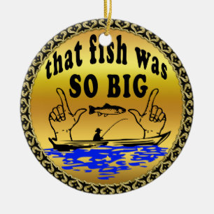 Handen uit elkaar, met een vis en een boot met wat keramisch ornament